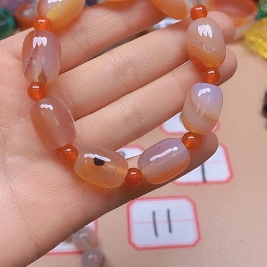 玛瑙/玉髓颈饰未镶嵌土*鼠