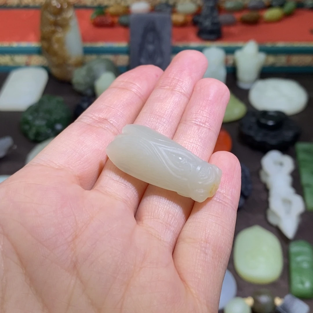 和田玉未镶嵌颈饰定制