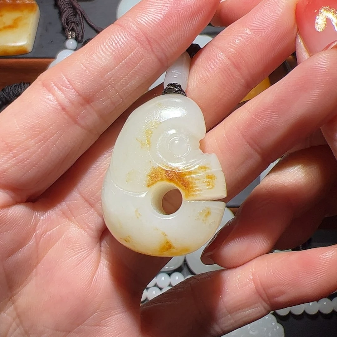 颈饰未镶嵌和田玉