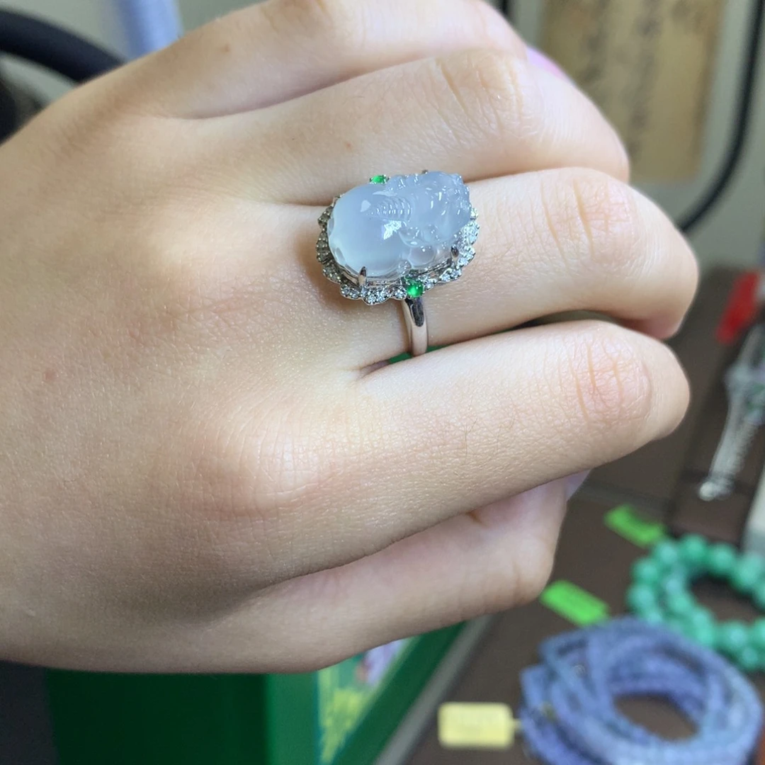 翡翠颈饰18K金镶嵌翡翠