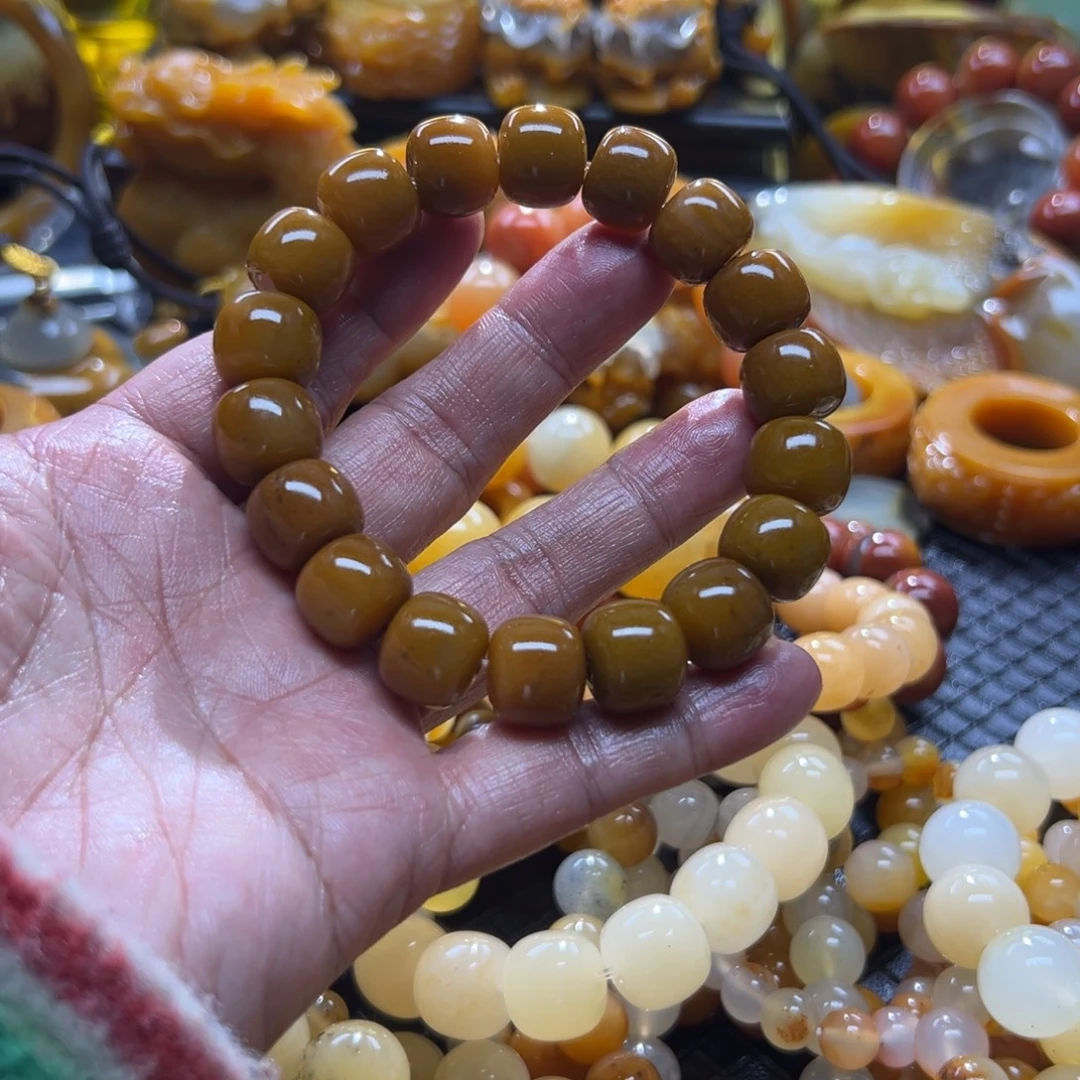 石英质玉未镶嵌颈饰