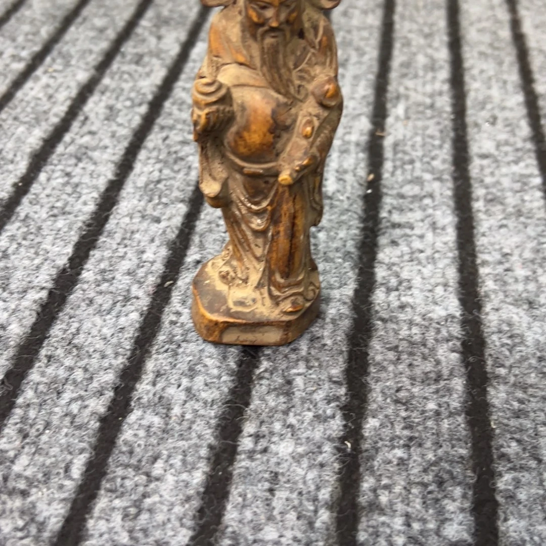 ｛***｝黄杨木财神人像整木制作