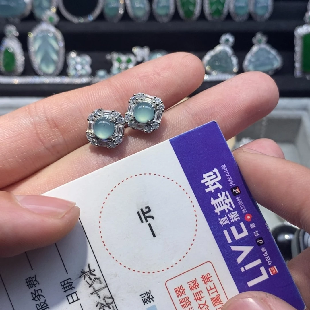 翡翠项链未镶嵌翡翠