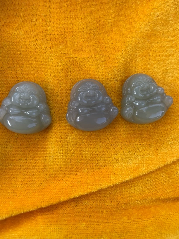 和田玉佛公吊坠30多样性发一王姐