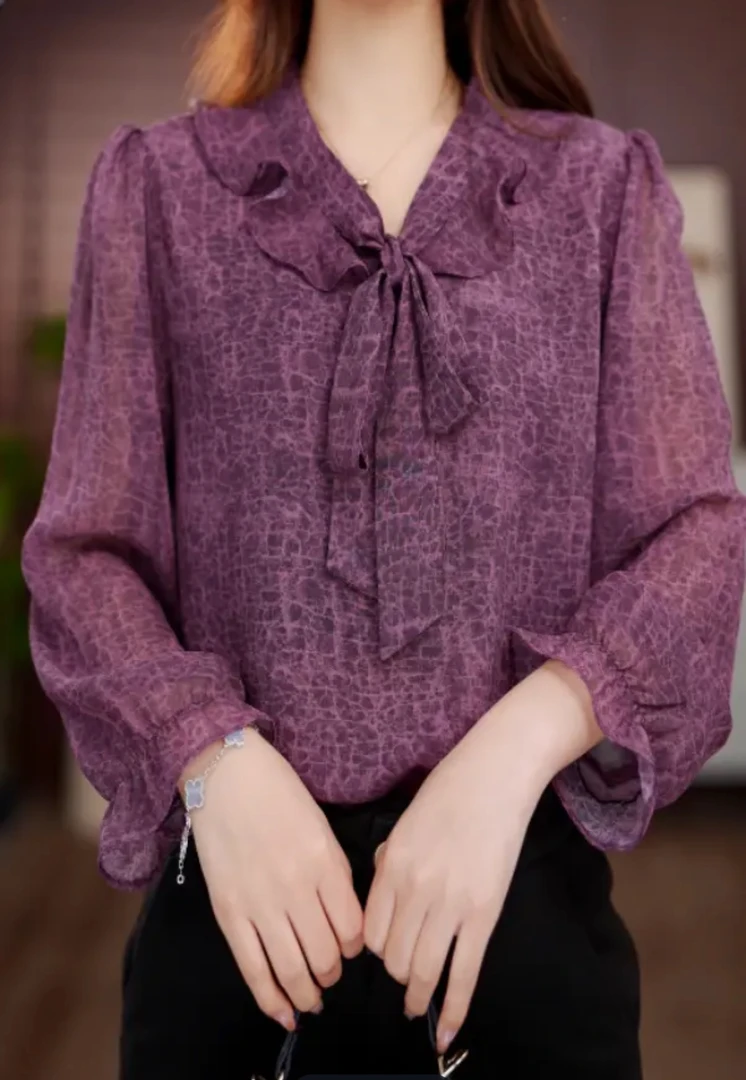 紫气东来2025新款V领高端小衫套头衬衫时髦长袖上衣打底女962