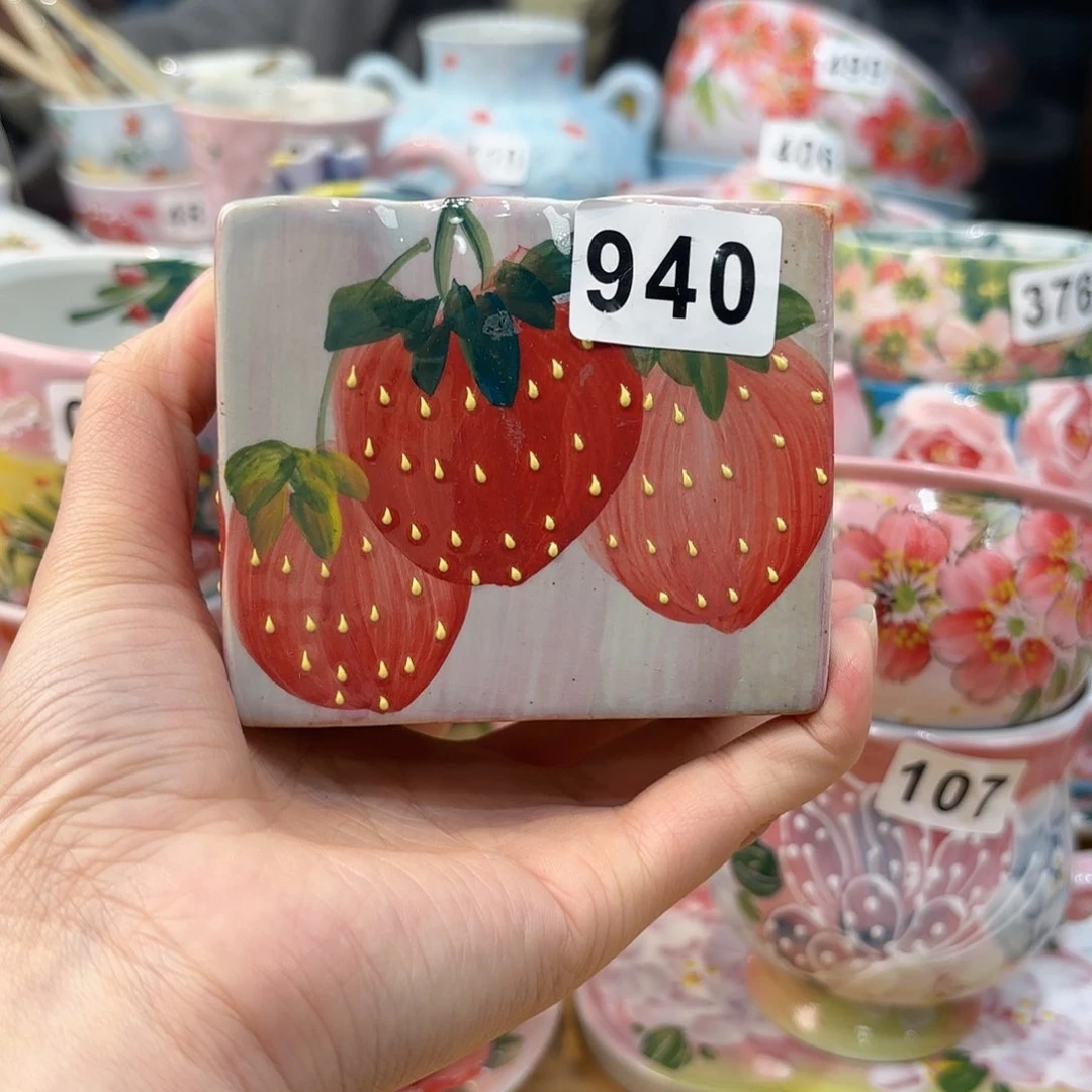 瓷片兔兔盖茨。兔兔