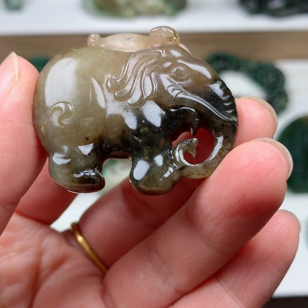 独山玉颈饰未镶嵌