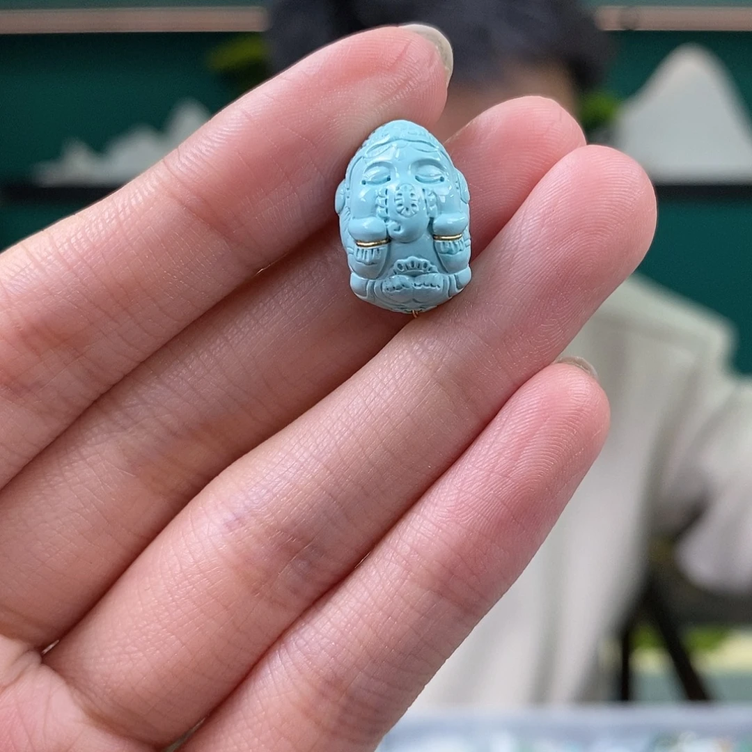 绿松石未镶嵌珠宝奇石