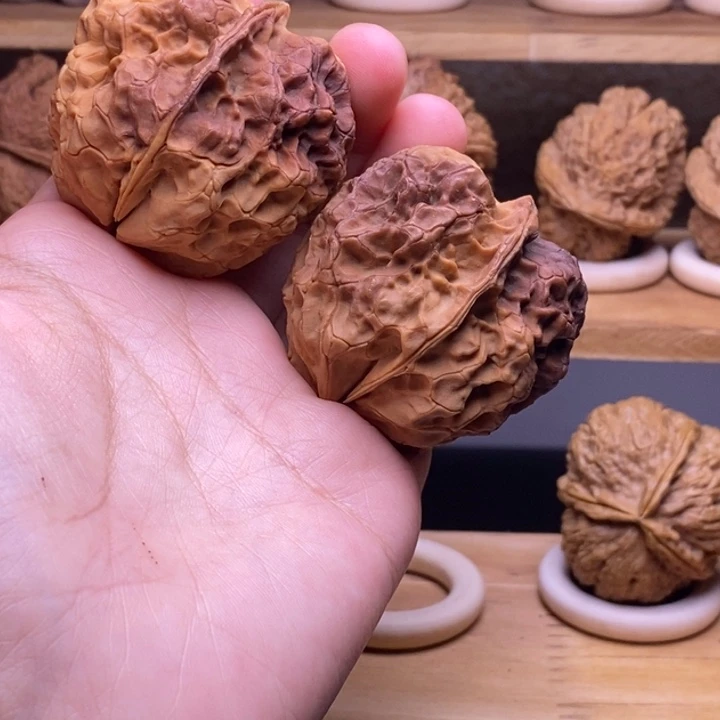 桃核把件23。