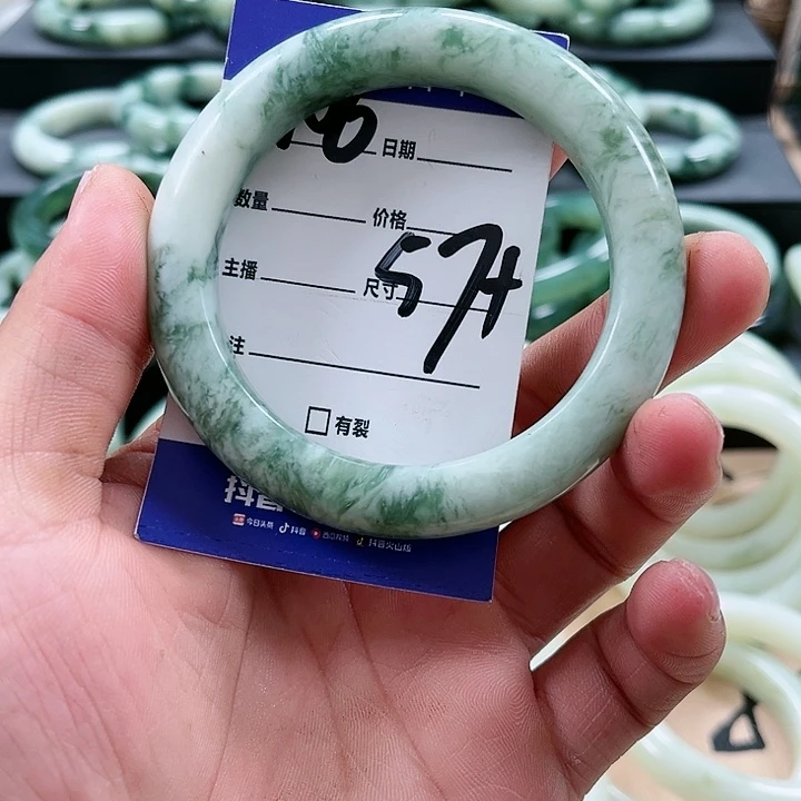 【闪购商品】透闪石-蛇纹石玉未镶嵌手镯