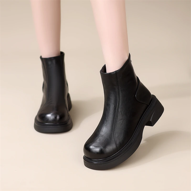 马丁靴女2025年秋冬季新款舒适软底防滑耐磨英伦风保暖时尚短靴子