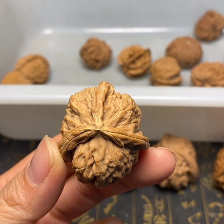 o***哥吊坠文玩核桃文玩核桃异形单只