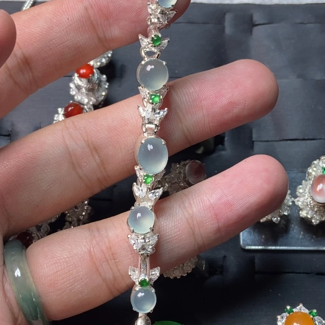 定制翡翠未镶嵌翡翠