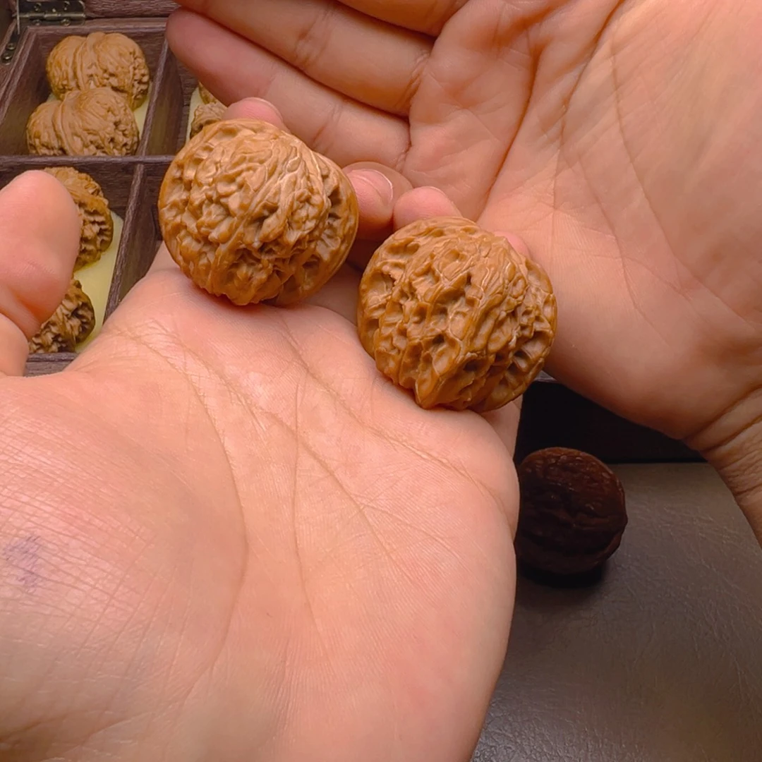 文玩核桃把件磨盘