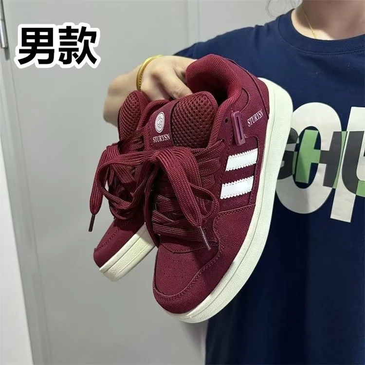 港风男鞋酒红面包鞋男潮秋季复古新款街拍百搭休闲板鞋