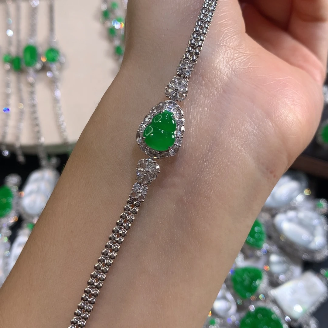 翡翠18K金镶嵌颈饰葫芦手链