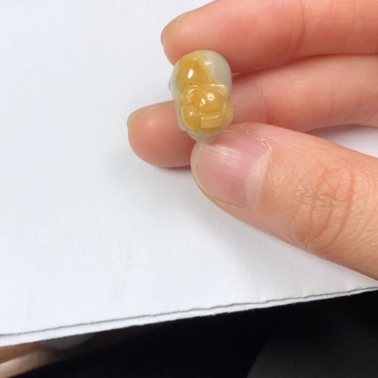 翡翠未镶嵌颈饰缅甸A货，每天下午1点半开播