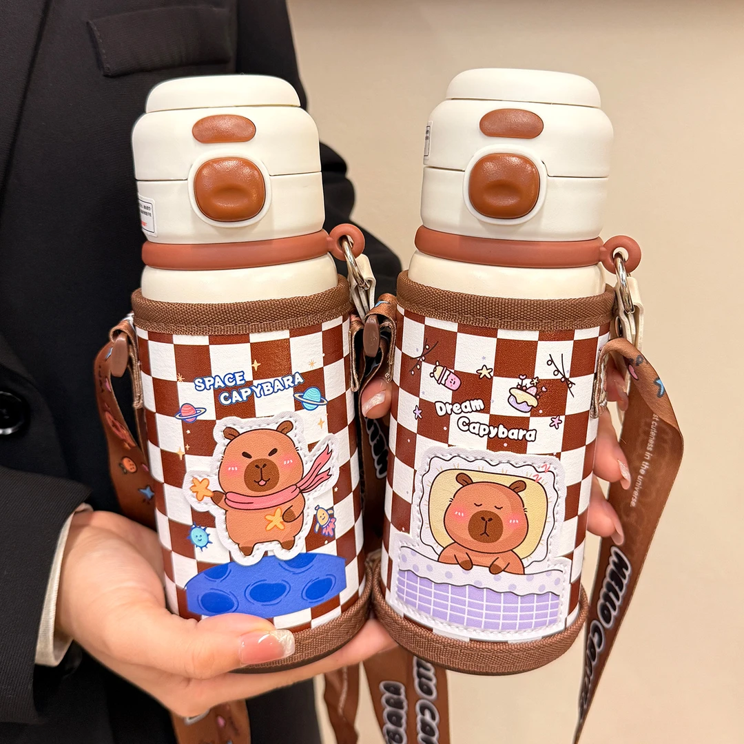 卡皮巴拉儿童保温杯男女孩上学专用双饮吸管水杯带杯套幼儿园水壶