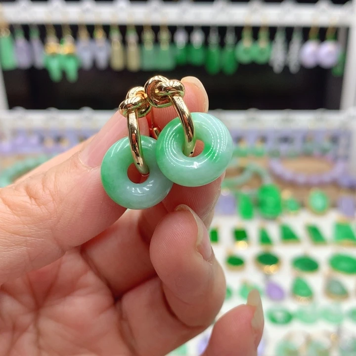 翡翠18K金镶嵌耳饰