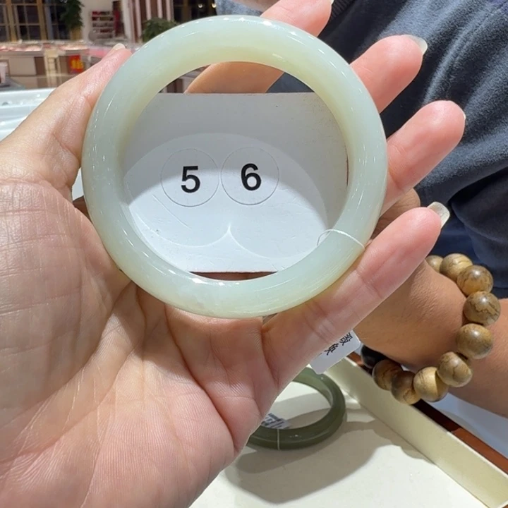 和田玉未镶嵌手镯986