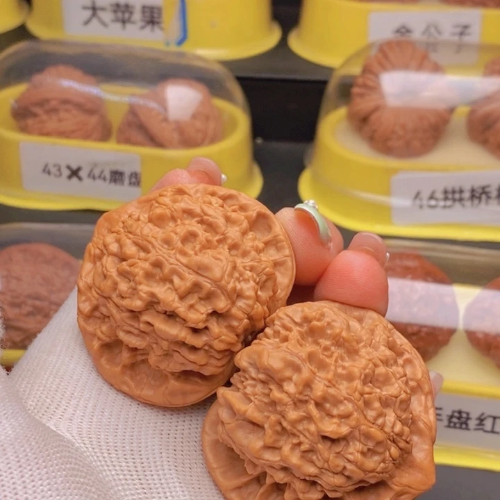 寸*大官帽文玩核桃把件