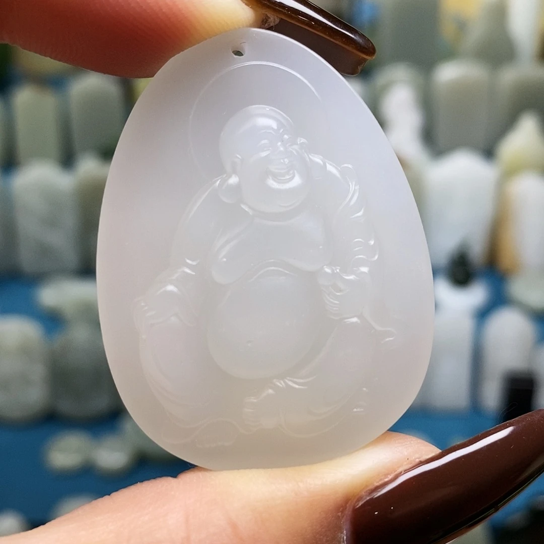 颈饰未镶嵌和田玉（糖玉）