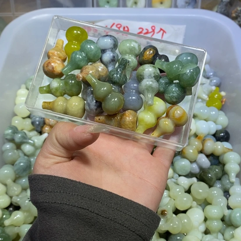 【闪购商品】蛇纹石玉颈饰未镶嵌31