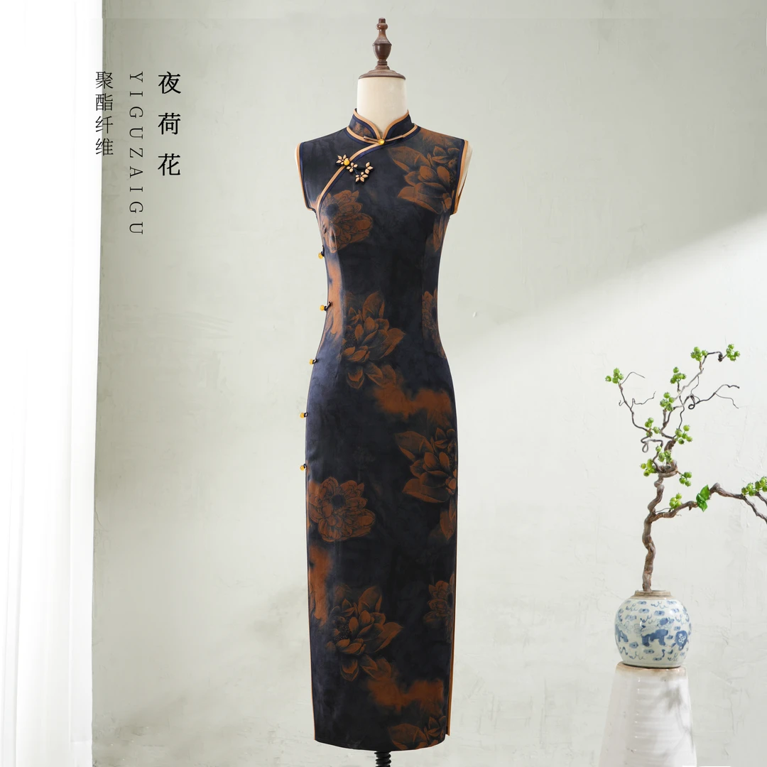 夜荷花/一顾再顾2025新款手工花扣端庄高级旗袍有省修身显瘦日常