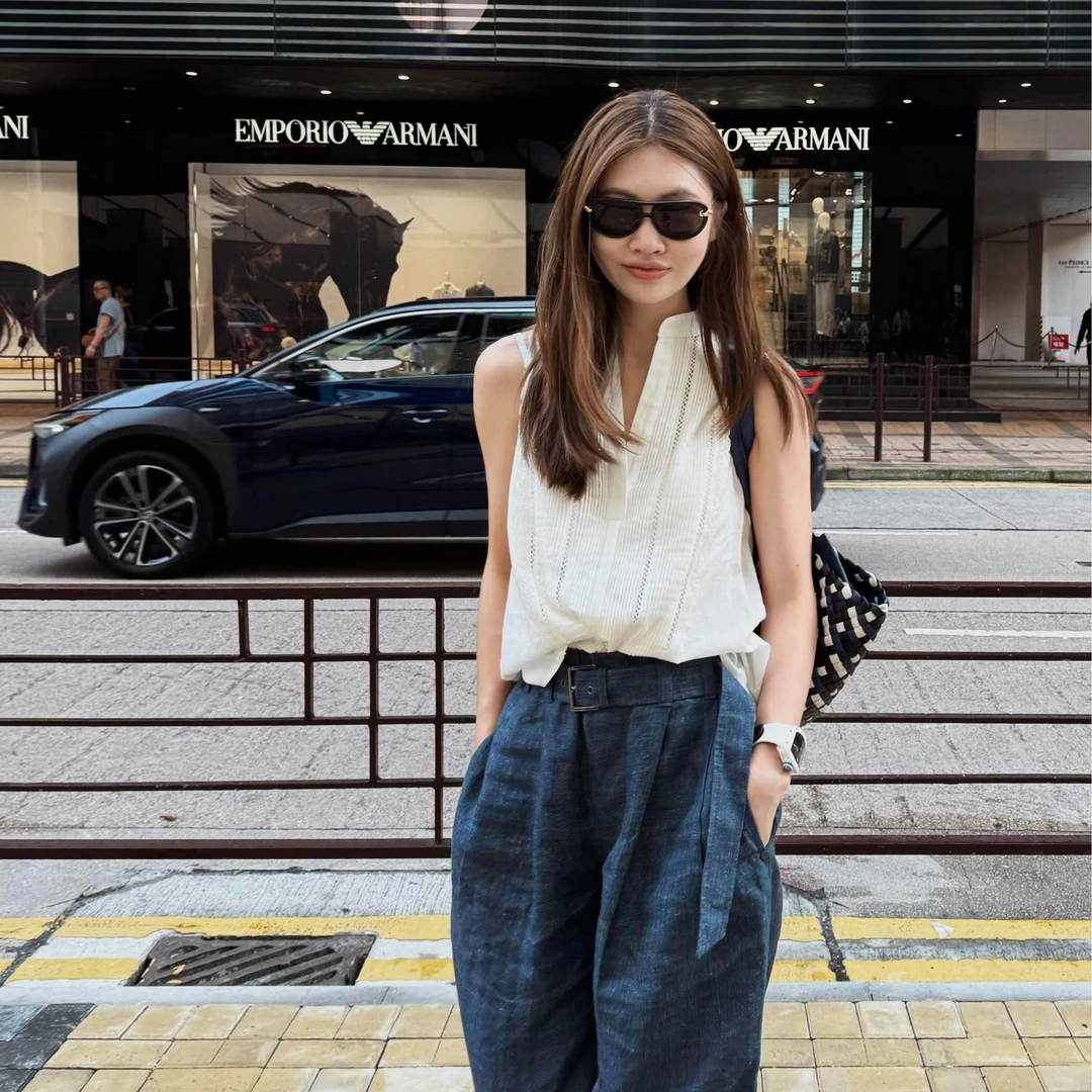 法式复古气质无袖立领衬衫女2025夏季设计感极简宽松别致吊带背心