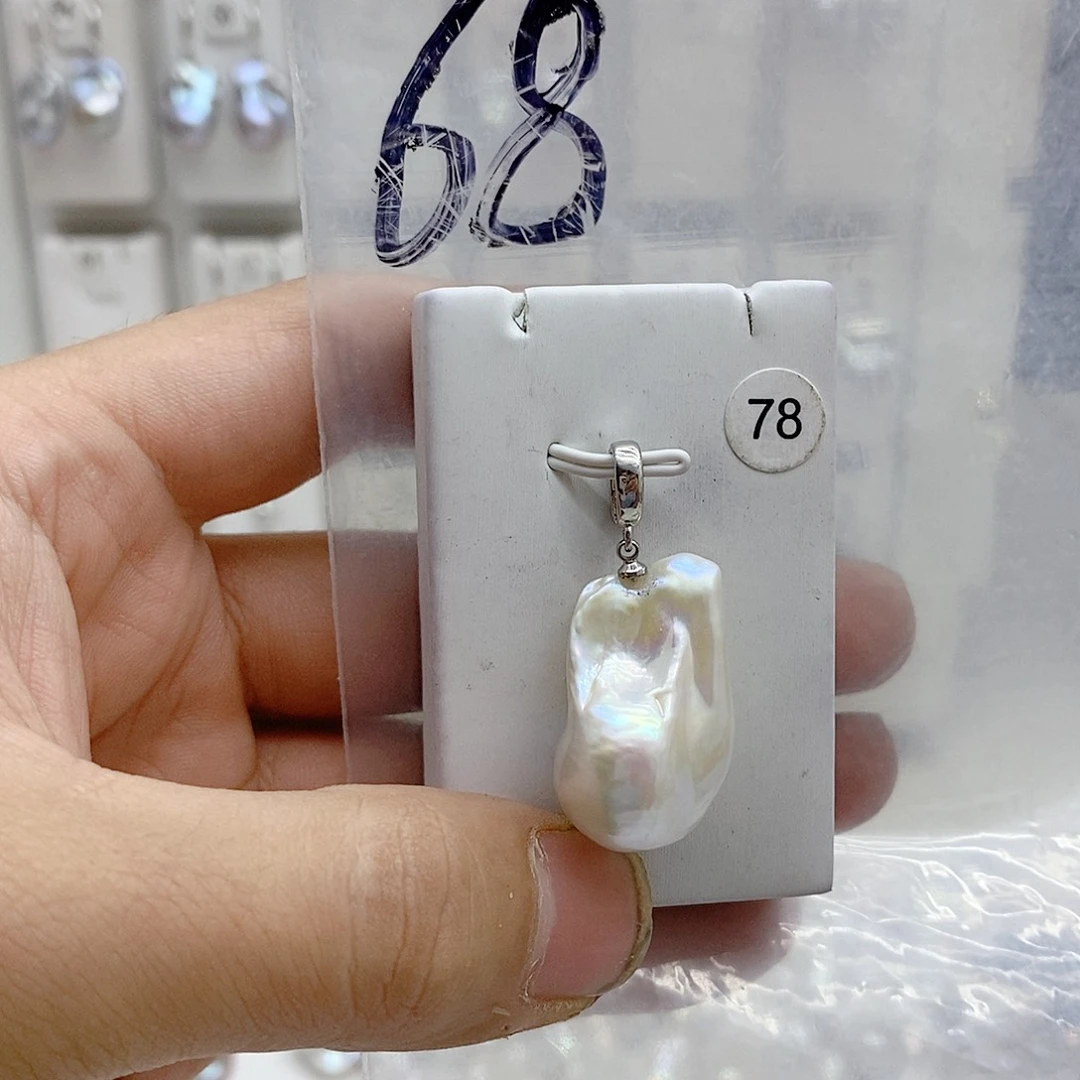 淡水珍珠合金颈饰