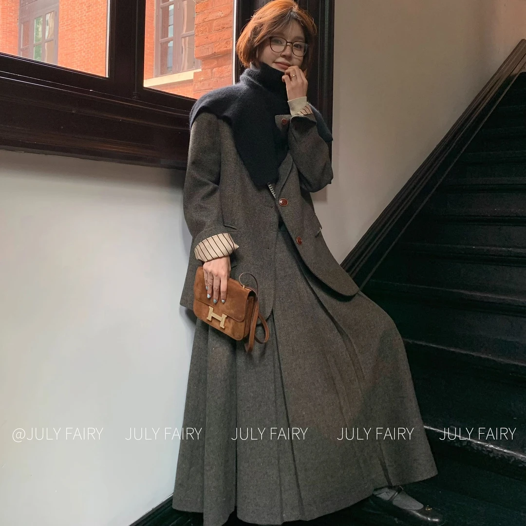 大码女装秋冬新款韩版西装套装女胖mm显瘦高级感西服半身裙两件套