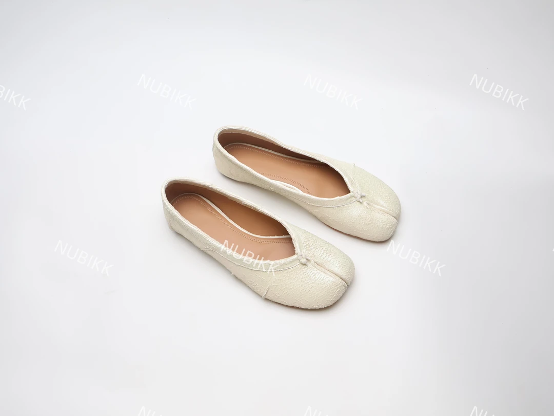 NUBIKK 流光焕彩MM6新款刀割纹皮分趾鞋