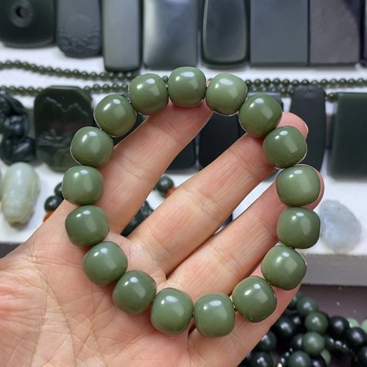 好***退和田玉未镶嵌挂件