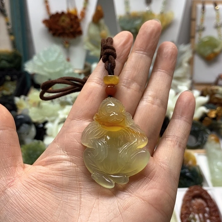 未镶嵌蛇纹石玉颈饰
