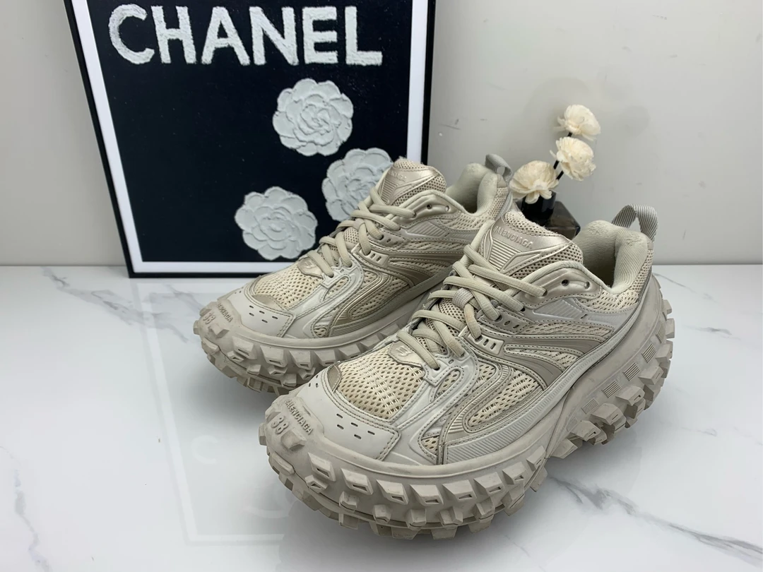 99新 Balenciaga/巴黎世家 巴黎世家轮胎鞋 米白 38码 /mg00400