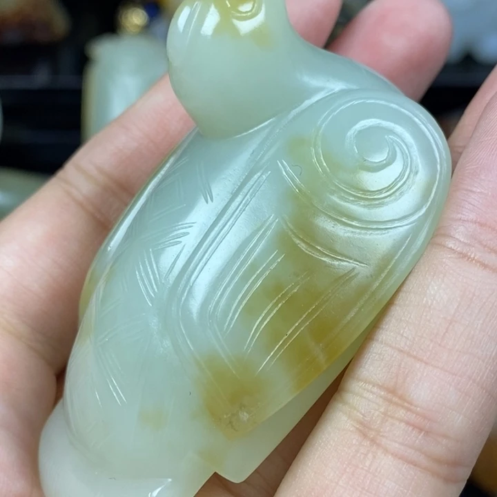 未镶嵌和田玉挂件一**啤