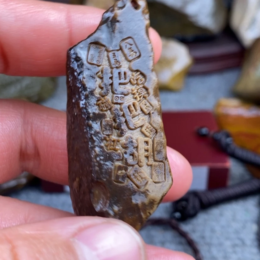 【闪购商品】原石雕刻手把件