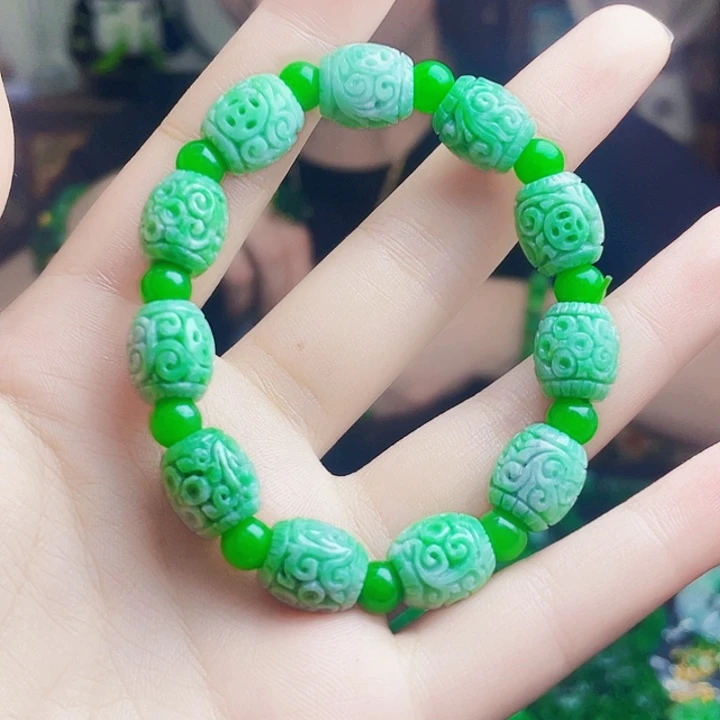颈饰未镶嵌翡翠多样性