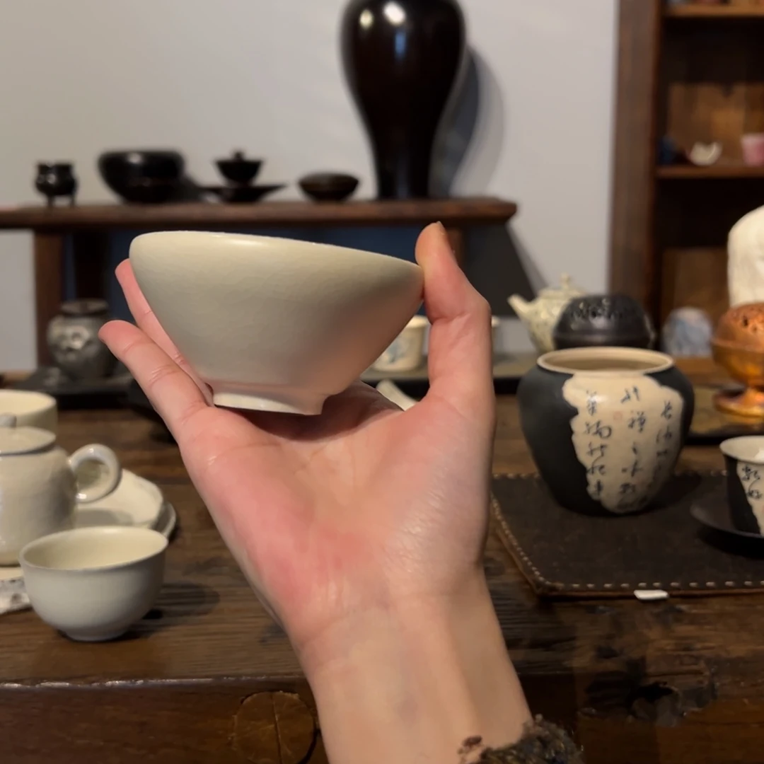 摆件陶瓷。     陶瓷。