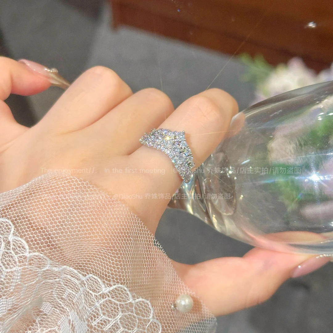 铜合金合成锆石戒指 C433 法式轻奢皇冠开口戒指精致复古时尚小众