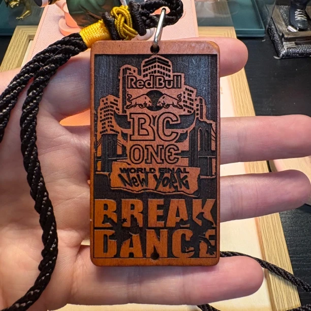 【挂饰】桃木街舞挂件车载饰品Hiphopbreaking