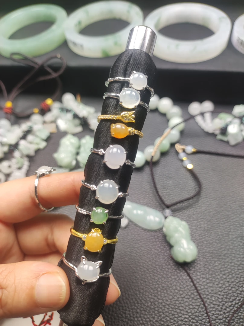 天然缅甸A货，镶嵌蛋面戒指，活扣，可调节轻奢时尚简约