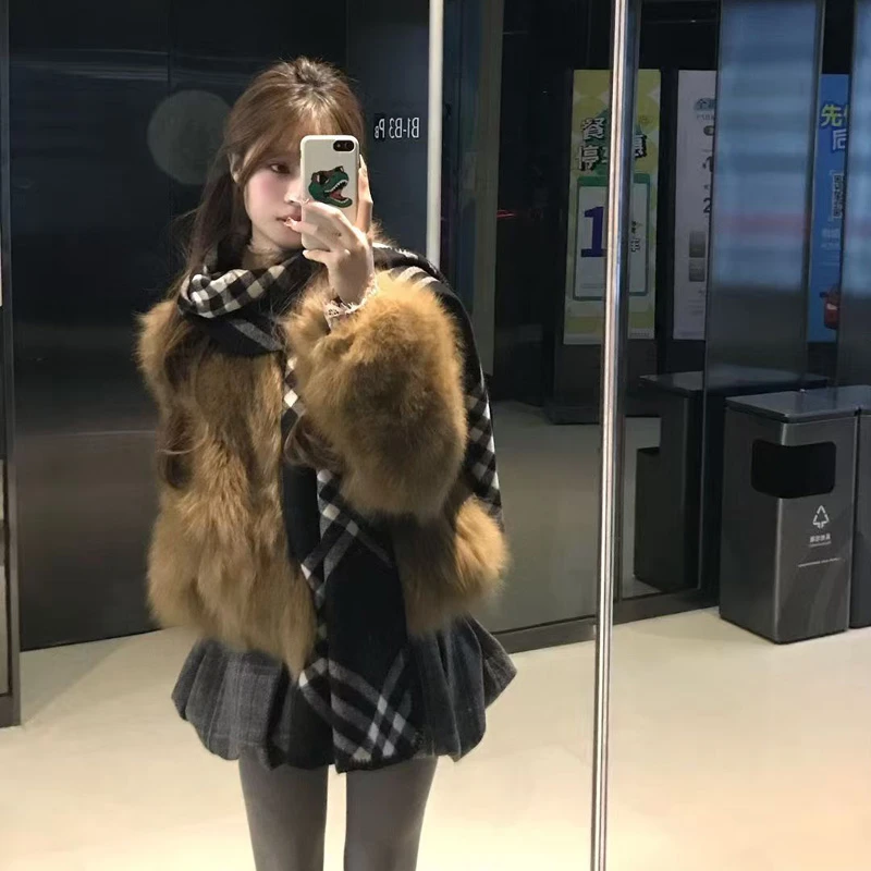 小步舞曲短款显瘦毛毛外套女冬季新款高颜值跨年衣服时尚百搭上衣