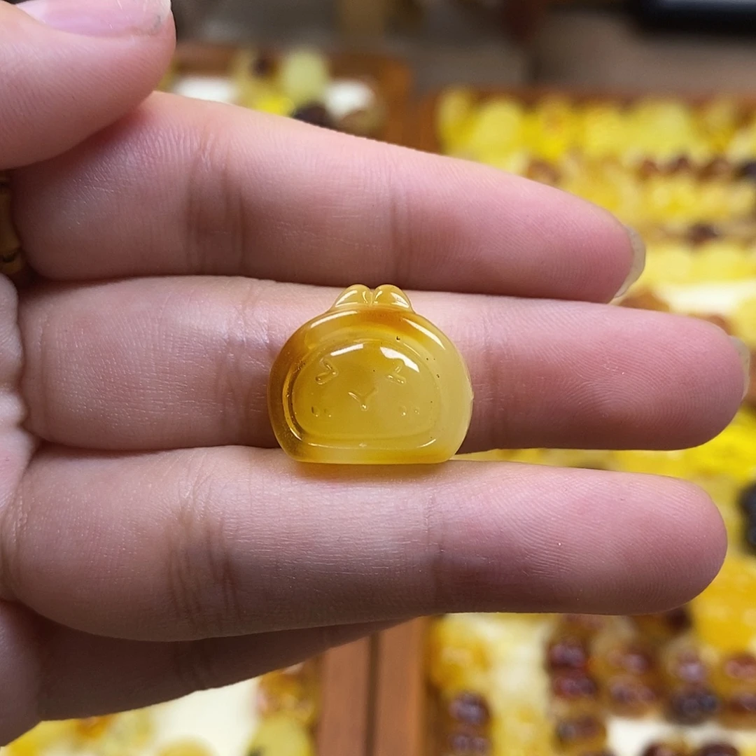 琥珀未镶嵌珠宝奇石