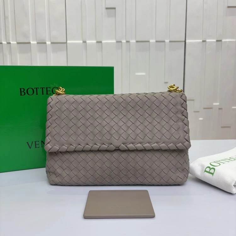 95新/葆蝶家/单肩包/C13349730725/[251205LLYC]