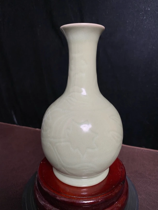 柴烧汝瓷刻花玉壶春瓶 高度20cm/腹颈10cm