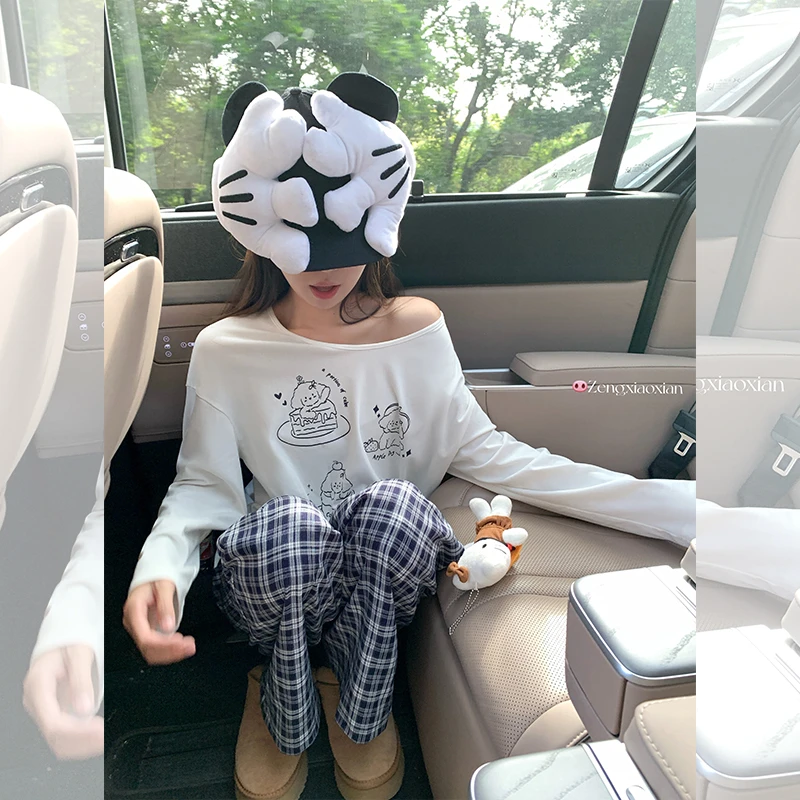 曾小咸 减龄印花大U领长袖T恤女2025春宽松白色上衣恤Z251XP0239