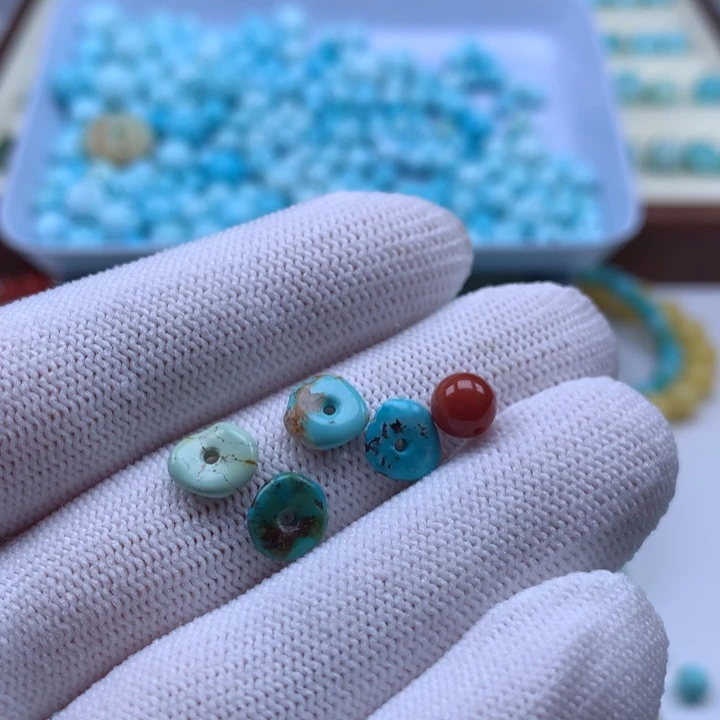 南红玛瑙未镶嵌珠宝奇石