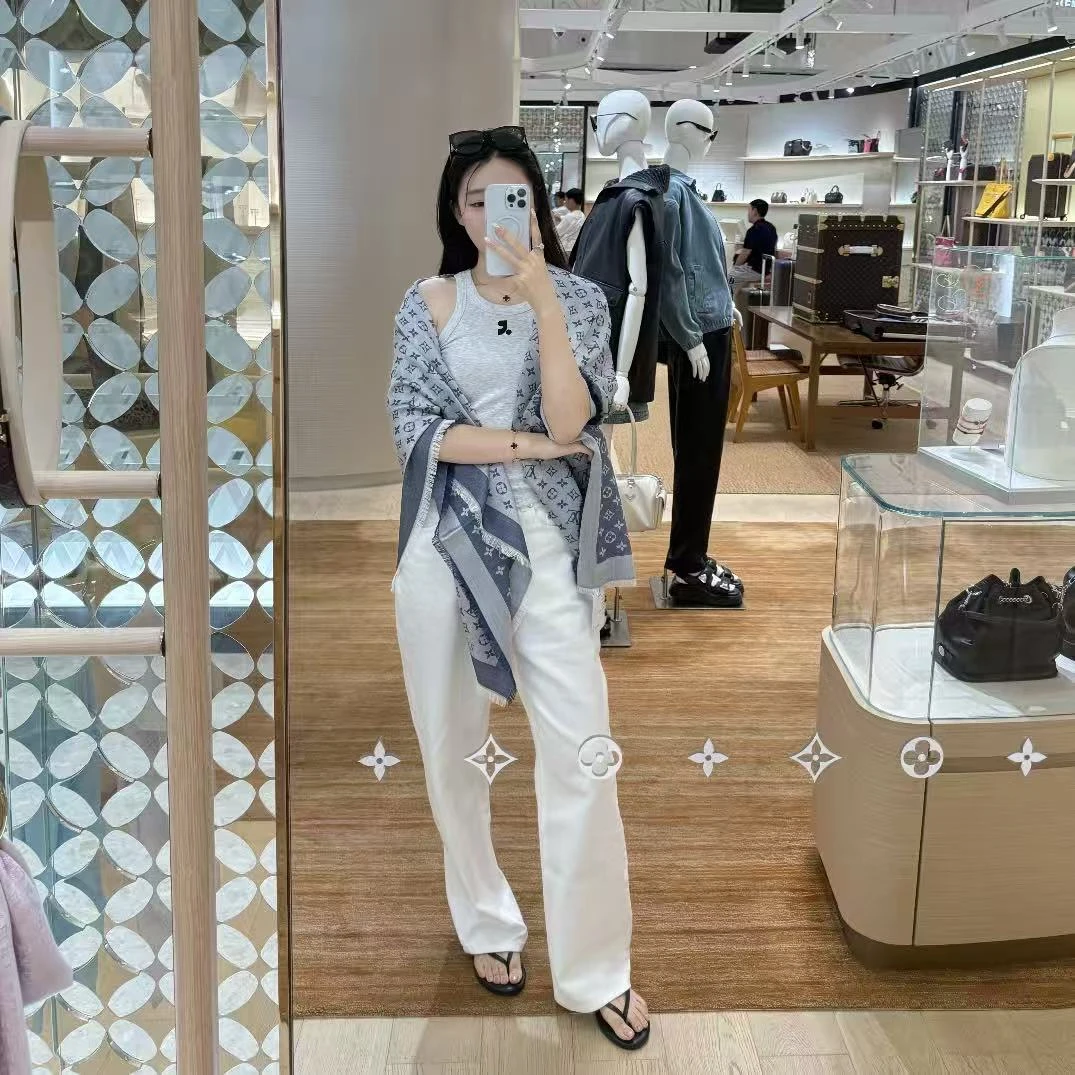 99新 LouisVuitton/路易威登 路易威登羊毛真丝围巾披肩/JP