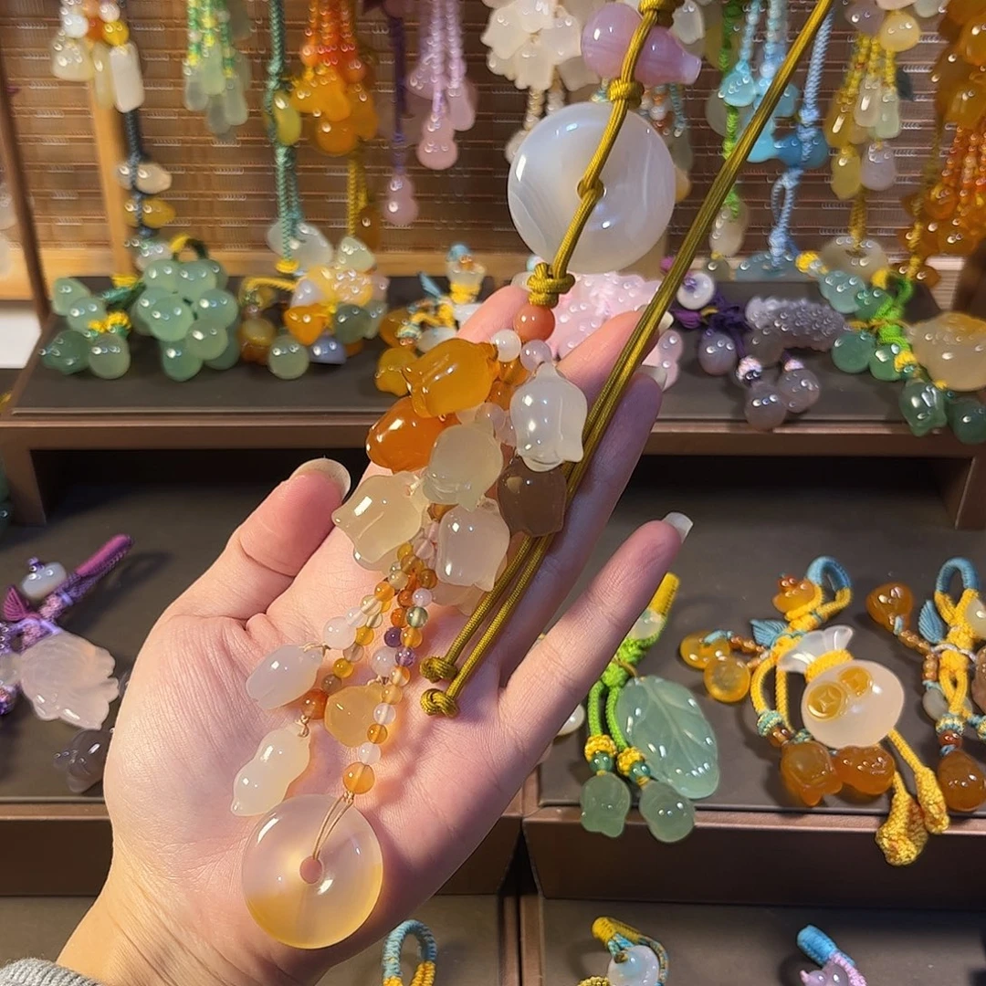 幸***u玛瑙/玉髓未镶嵌车挂福利款汽车挂件